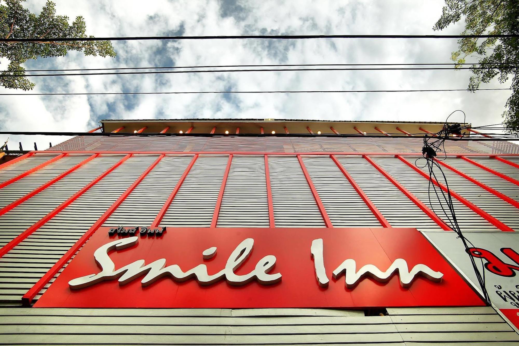 Smile Inn Bangkok Exterior photo